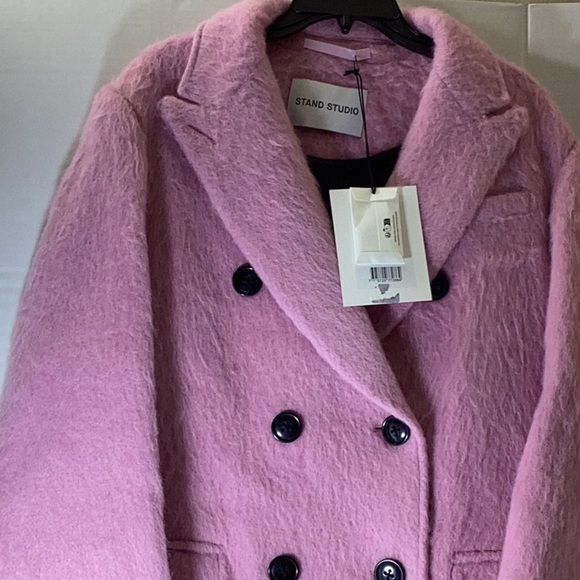 STAND STUDIO
Esme brushed double-breasted coat
$895 - Picture 6 of 16